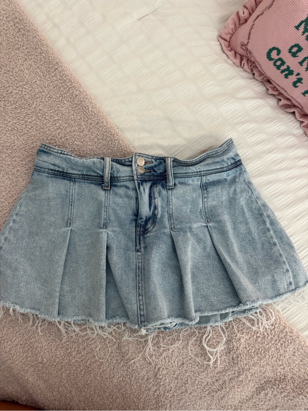 Gianni Bini Light Wash Pleated Denim Mini Skort, Size M
